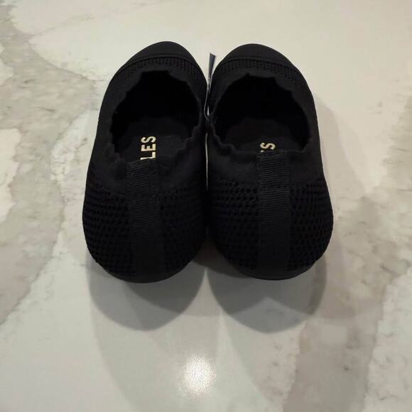 Aerosoles NWT Anita Scalloped Elastic Ballet Flats Women's 7.5M Black Minimalist - Picture 3 of 9